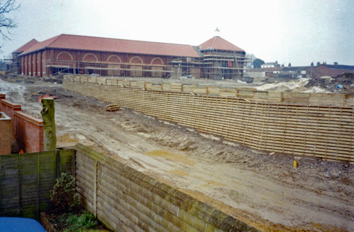 BUILDING OVER HISTORY: WAITROSE CONSTRUCTION ON THE FORMER BOBY SITE, 1992